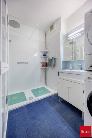 Mooi verzorgd appartement op 12de verdieping  met prachtig zicht, 2 slaapkamers en ondergrondse staanplaats