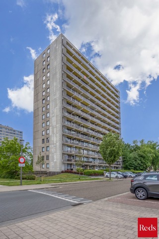 Mooi verzorgd appartement op 12de verdieping  met prachtig zicht, 2 slaapkamers en ondergrondse staanplaats