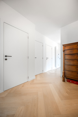 Luxueus gerenoveerd appartement in het gegeerde Brasschaat