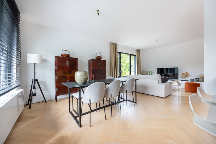 Luxueus gerenoveerd appartement in het gegeerde Brasschaat