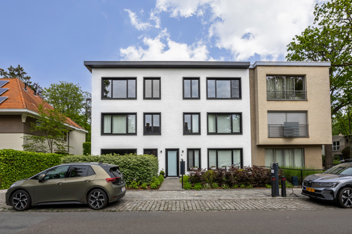 Luxueus gerenoveerd appartement in het gegeerde Brasschaat