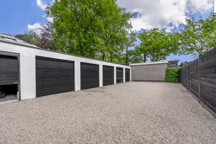 Luxueus gerenoveerd appartement in het gegeerde Brasschaat