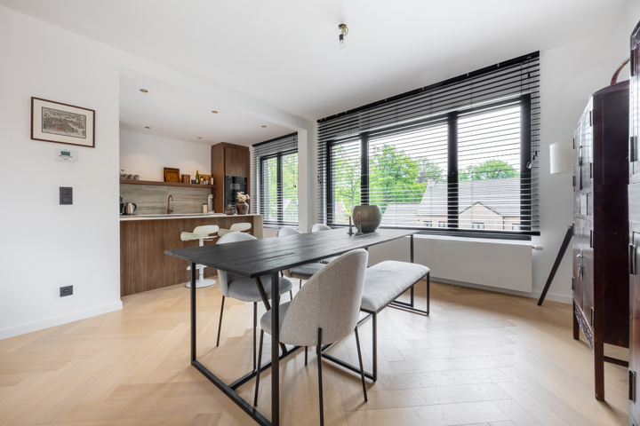 Luxueus gerenoveerd appartement in het gegeerde Brasschaat