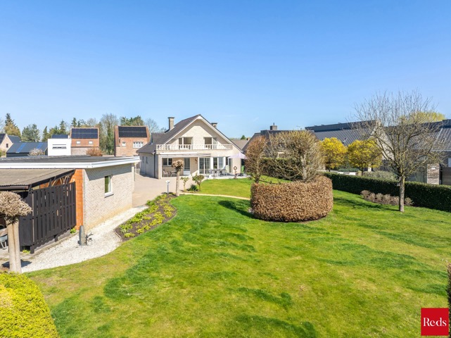 Ruime woning in oase van rust met prachtige tuin