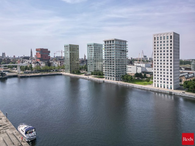 Stijlvol appartement met terras aan het Eilandje