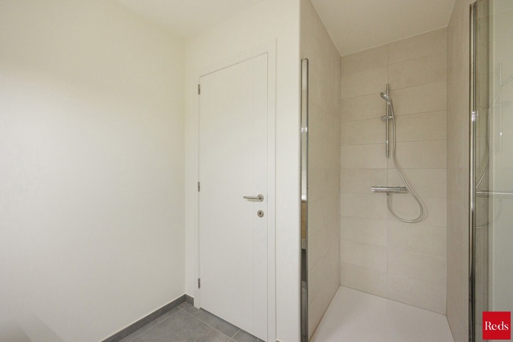 Nieuwbouw gelijkvloers appartement met tuin en terras