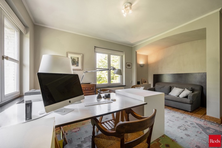 Statige luxevilla op royaal perceel van 3.877 m² met zwembad