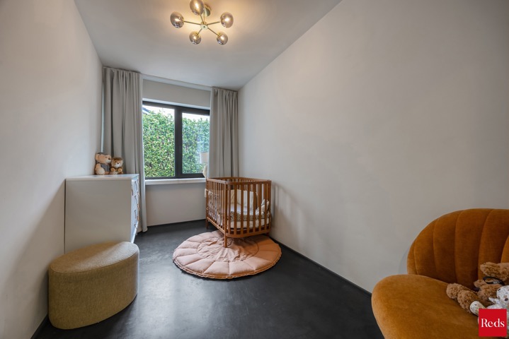 Stijlvolle, energiezuinige woning met rondom heerlijke tuin 