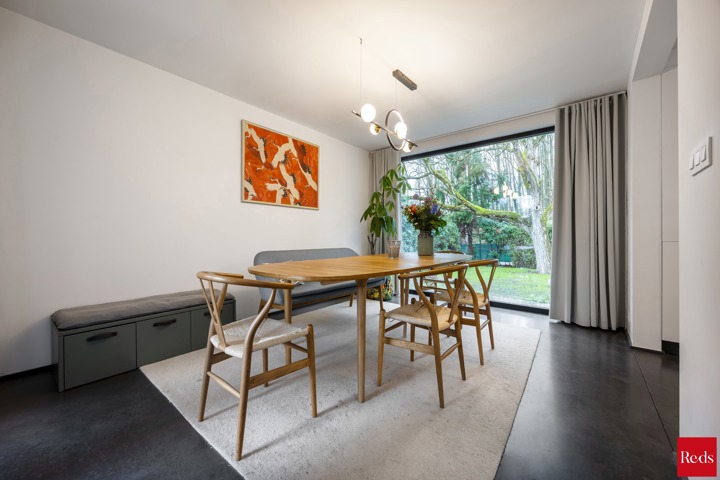Stijlvolle, energiezuinige woning met rondom heerlijke tuin 