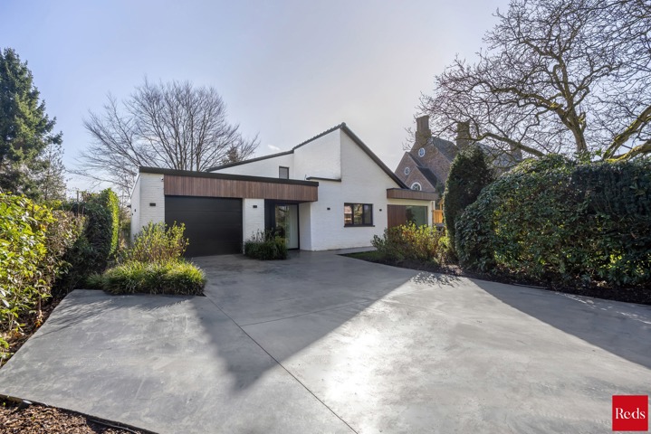 Stijlvolle, energiezuinige woning met rondom heerlijke tuin 