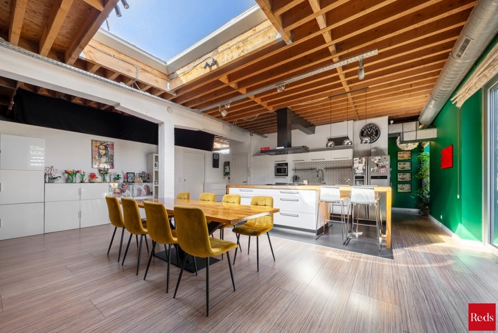 Unieke loftwoning met tuin, parking & privacy in Deurne