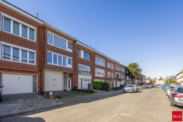 Unieke loftwoning met tuin, parking & privacy in Deurne
