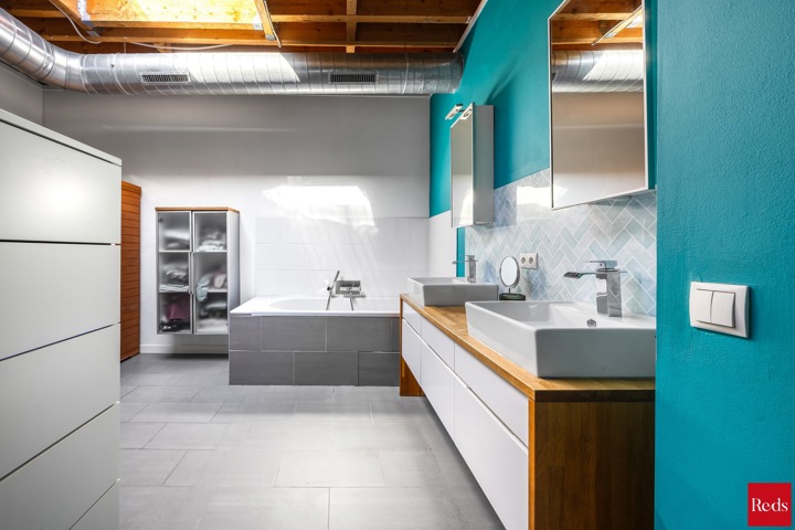 Unieke loftwoning met tuin, parking & privacy in Deurne