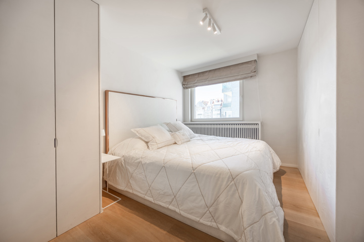 Luxueus gerenoveerd 3slpk appartement met frontaal zeezicht