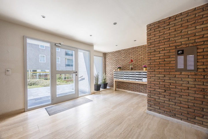 Luxueus gerenoveerd 3slpk appartement met frontaal zeezicht