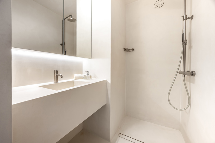 Luxueus gerenoveerd 3slpk appartement met frontaal zeezicht