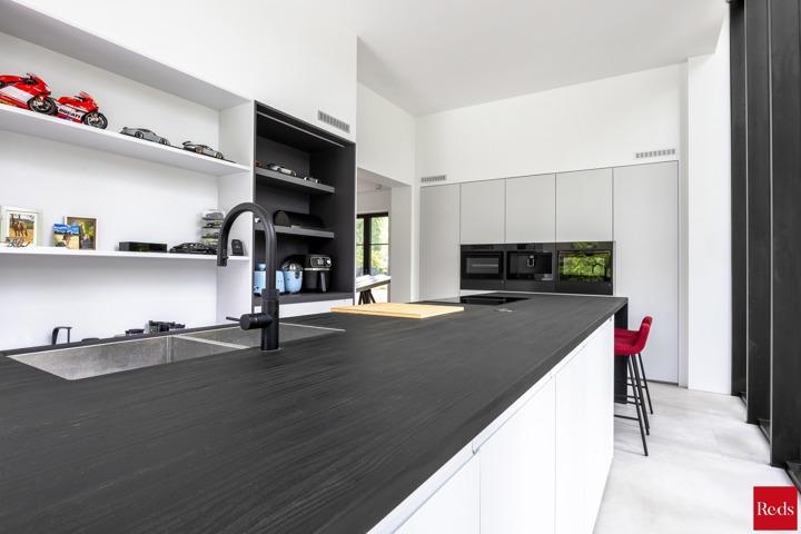 Luxe gerenoveerde villa (EPC A) op riant hoekperceel