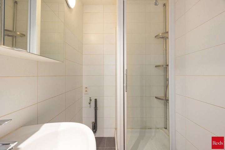 Volledig gerenoveerd appartement in een kleinschalig gebouw