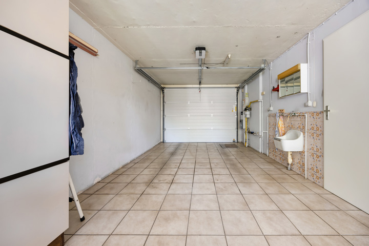 Bel-etage met veel potentieel in Polderstad