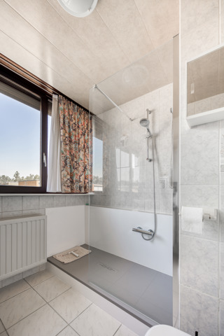 Bel-etage met veel potentieel in Polderstad