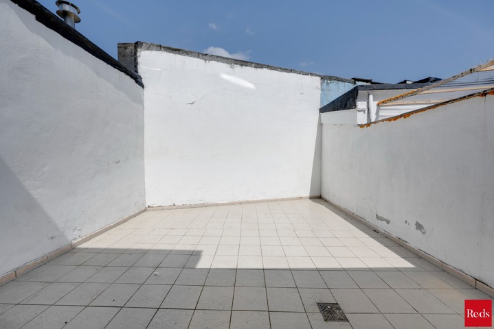 Rustig gelegen gezinswoning met 30 m² terras