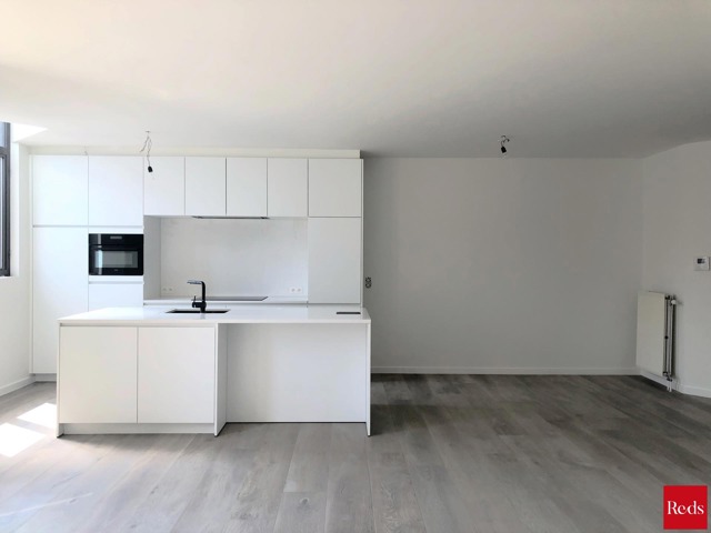 Gerenoveerd appartement te huur op de tweede verdieping in het centrum van Schilde!