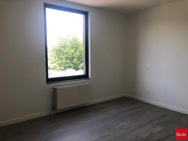 Gerenoveerd appartement te huur op de tweede verdieping in het centrum van Schilde!