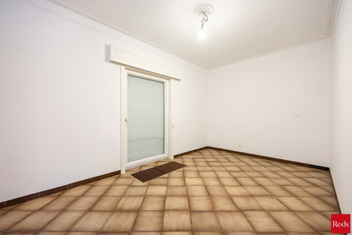 Laagbouwvilla op een prachtig perceel van ca . 3058 m²