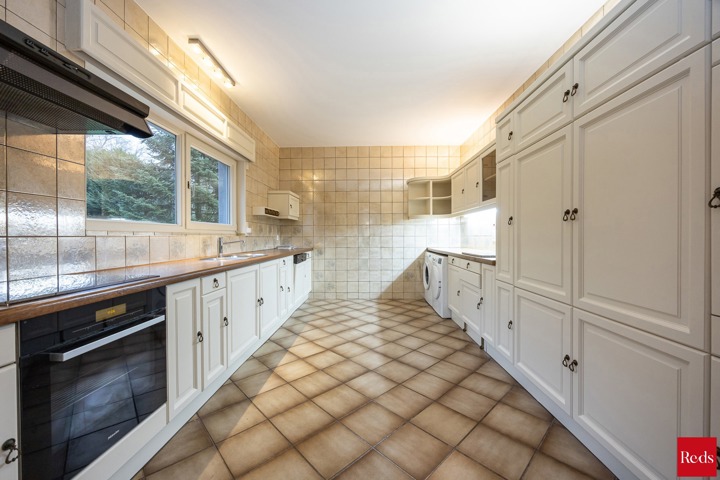 Laagbouwvilla op een prachtig perceel van ca . 3058 m²
