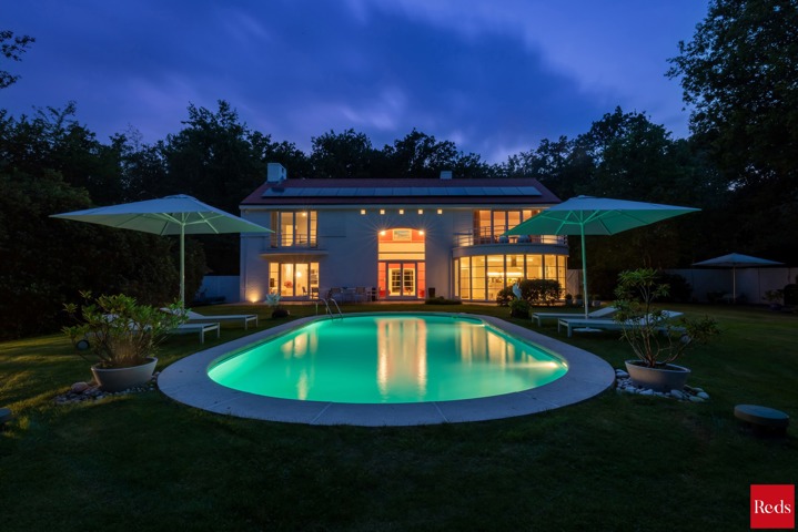 Long Island Villa met Zwembad en Privacy te Hof ter Linde