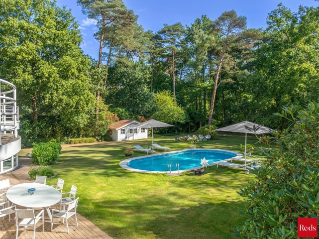 Long Island Villa met Zwembad en Privacy te Hof ter Linde