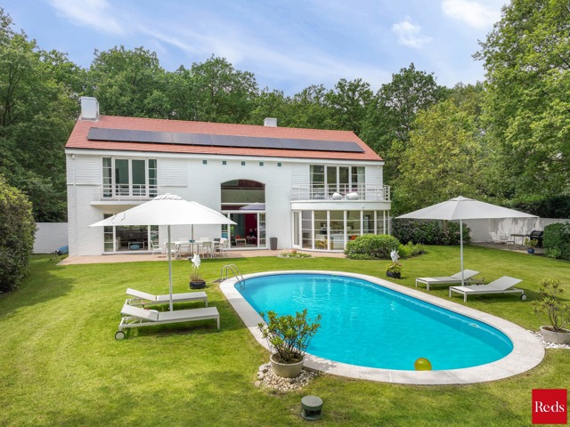 Long Island Villa met Zwembad en Privacy te Hof ter Linde