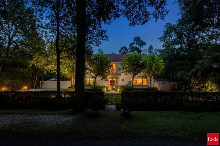 Long Island Villa met Zwembad en Privacy te Hof ter Linde