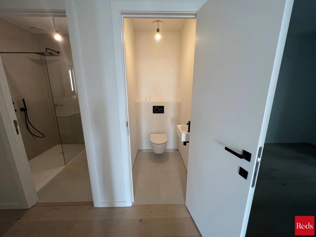 2-slaapkamer appartement met ruim terras en parking