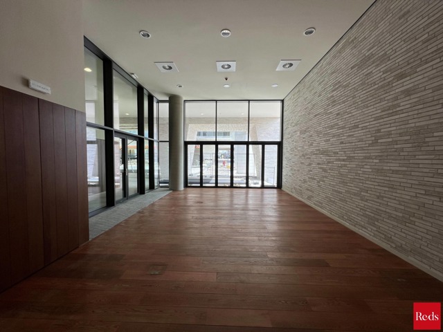 2-slaapkamer appartement met ruim terras en parking