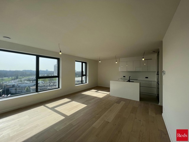 2-slaapkamer appartement met ruim terras en parking
