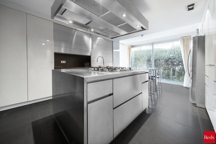 Riante en moderne villa in de gegeerde Elsdonckwijk 