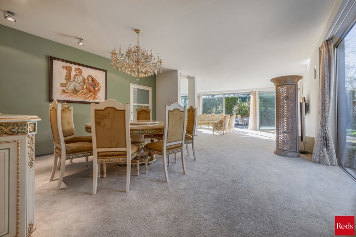 Riante en moderne villa in de gegeerde Elsdonckwijk 