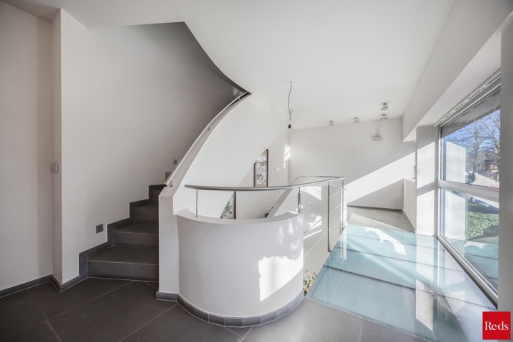 Riante en moderne villa in de gegeerde Elsdonckwijk 
