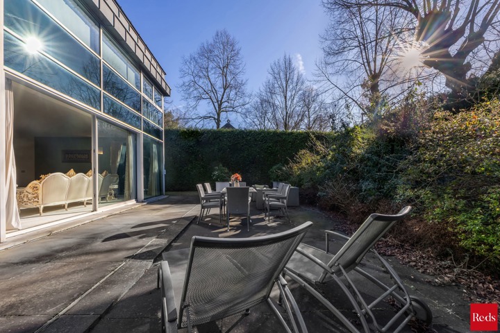 Riante en moderne villa in de gegeerde Elsdonckwijk 