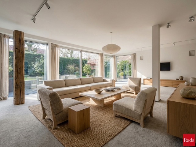 Riante en moderne villa in de gegeerde Elsdonckwijk 