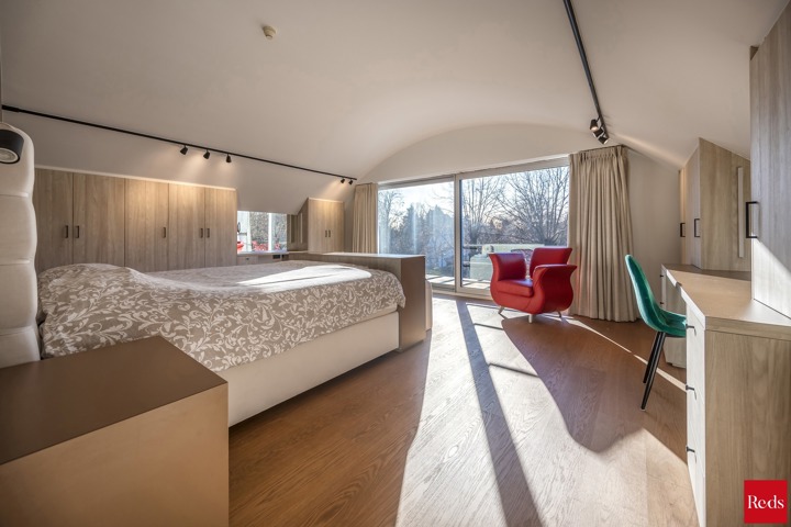 Riante en moderne villa in de gegeerde Elsdonckwijk 