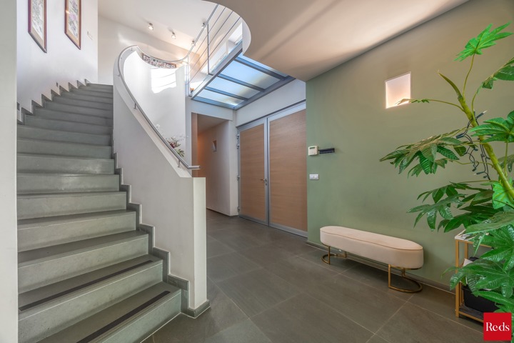 Riante en moderne villa in de gegeerde Elsdonckwijk 