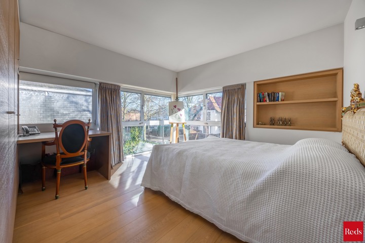 Riante en moderne villa in de gegeerde Elsdonckwijk 