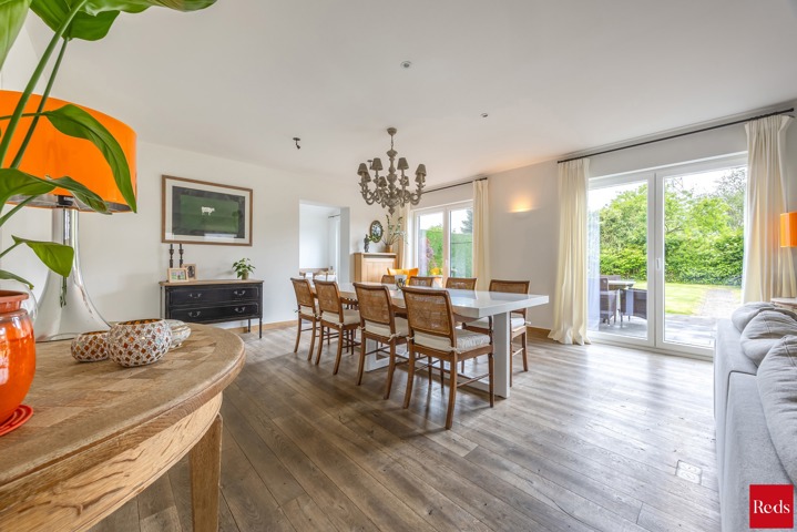 Instapklare villa met praktijkruimte 