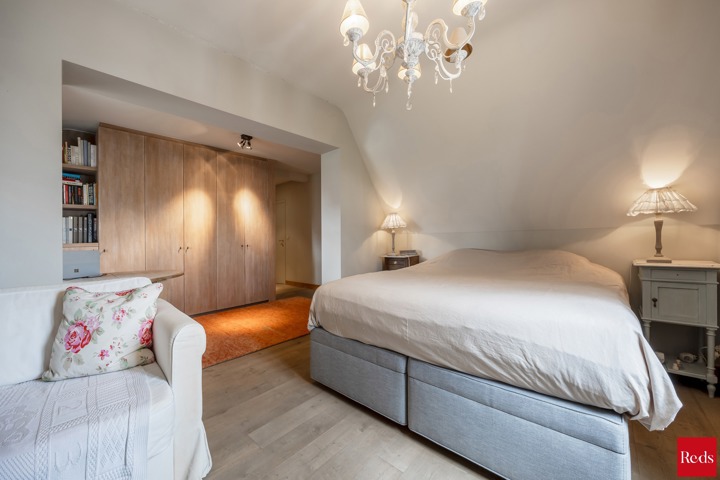 Instapklare villa met praktijkruimte 