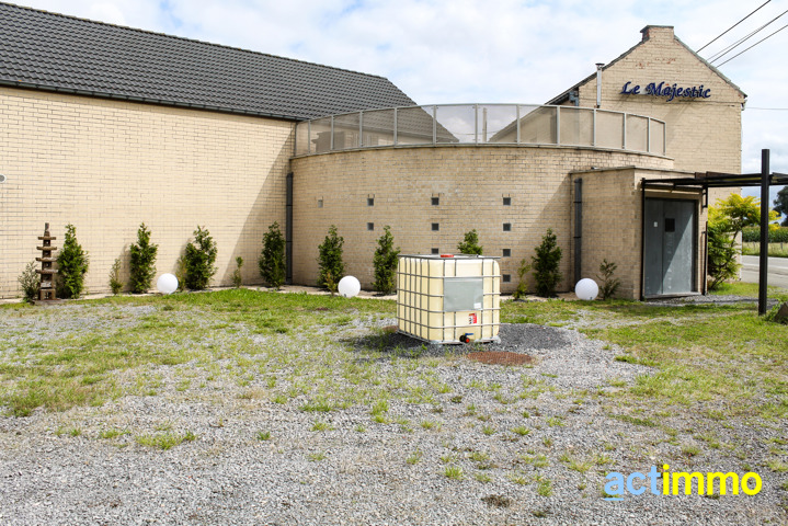 Gebouw voor gemengd gebruik - te koop - 7610 Rumes