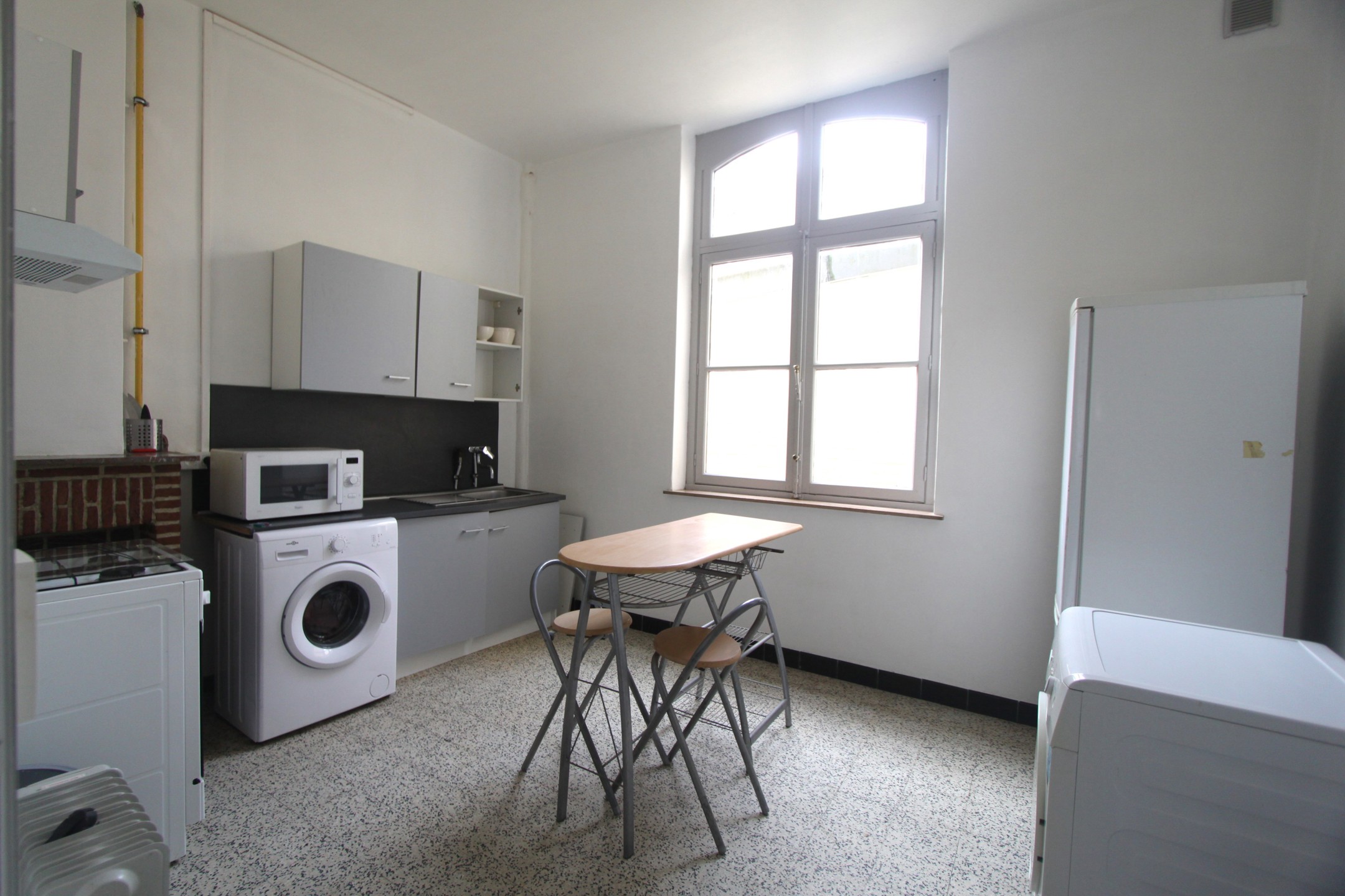 Rez-de-chaussée - à louer - 7500 Tournai