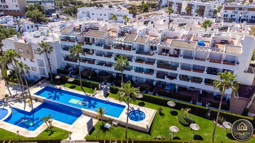 Rez-de-chaussée - à vendre - 11650 Villamartin