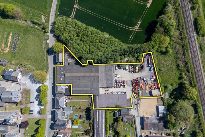 Immeuble a usage multiple - à vendre - 5081 La Bruyère
